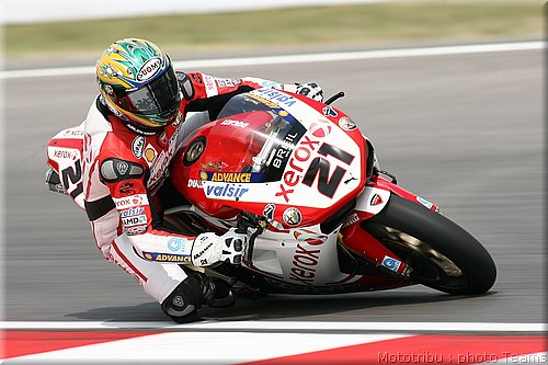 sbk-bayliss4.jpg