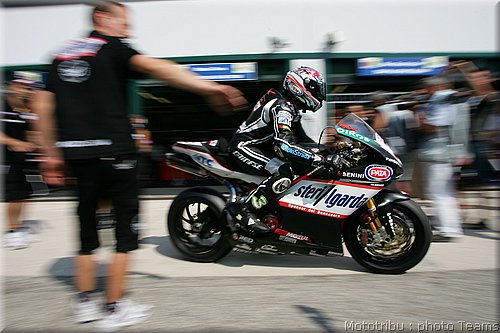 sbk-biaggi7.jpg