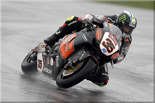 0106_sbk_crutchlow_5.jpg
