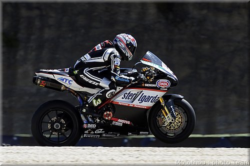 0101_superbike_biaggi_5.jpg
