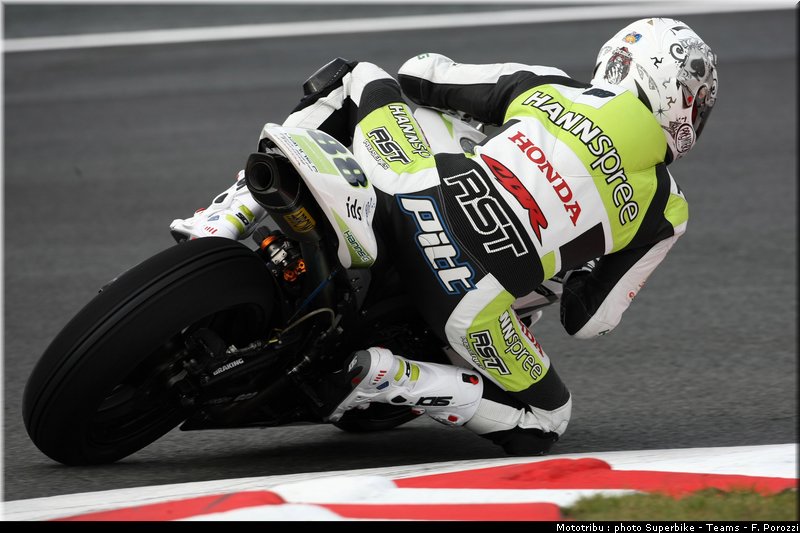0460_supersport_pitt_01
