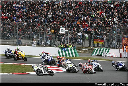 0337_supersport_03.jpg