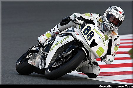 0462_supersport_pitt_03.jpg