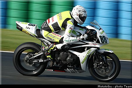 0463_supersport_pitt_04.jpg