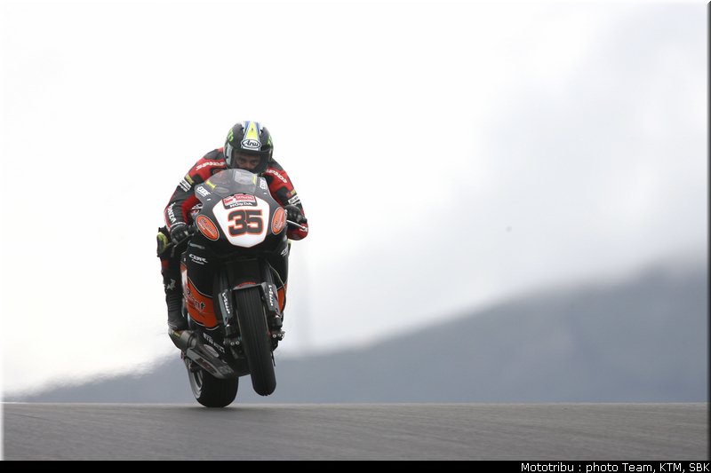 0376_sbk_crutchlow_2