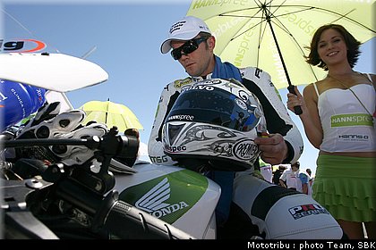 sbk_pitbabes2008_0034.jpg