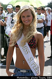sbk_pitbabes2008_0167.jpg
