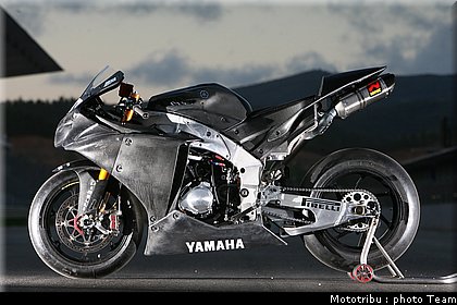 yamaha_05.jpg