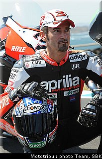 0200_sbk_biaggi_021.jpg