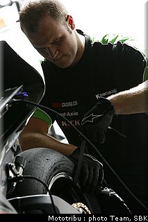 sbk_kawasaki_4.jpg