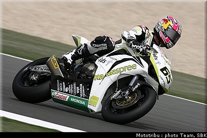 sbk_rea_03.jpg