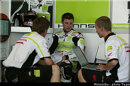 sbk_rea_06.jpg