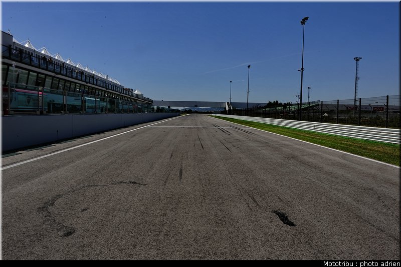 paddock_circuit_misano2009_003