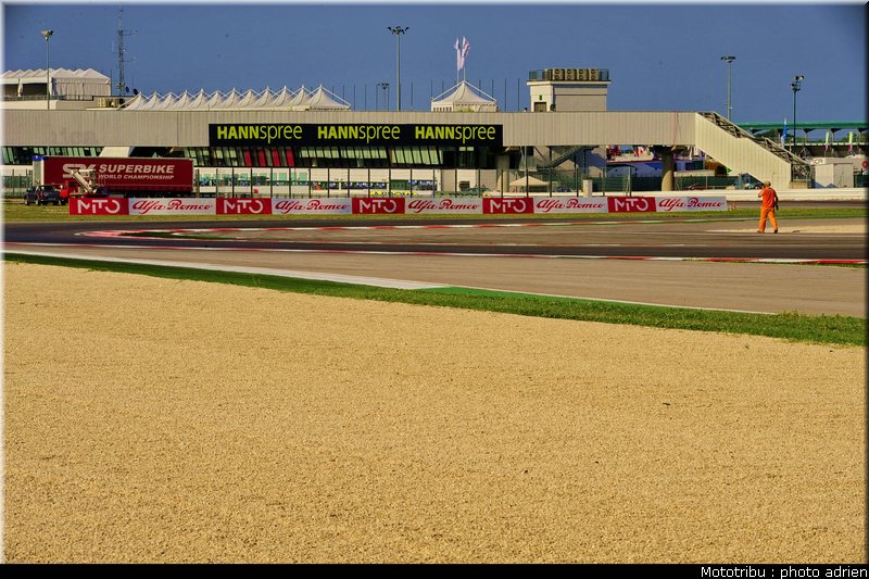 paddock_circuit_misano2009_008