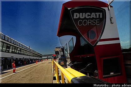 paddock_circuit_misano2009_005.JPG