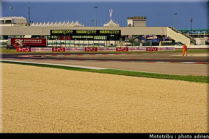 paddock_circuit_misano2009_008.JPG