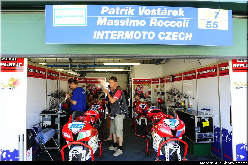 stands_misano_sbk2009_0001