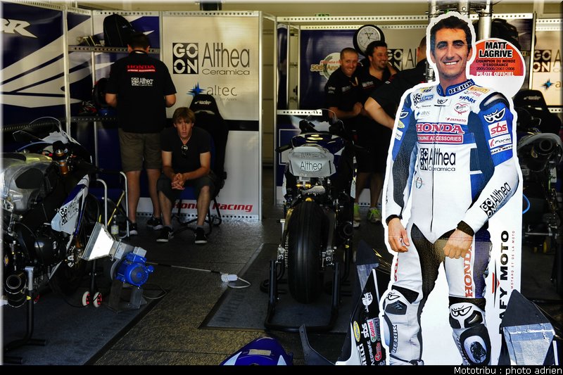 stands_misano_sbk2009_0009