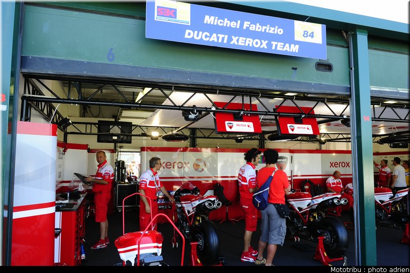 stands_misano_sbk2009_0029