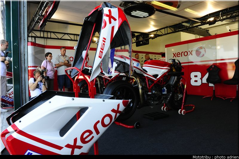 stands_misano_sbk2009_0045
