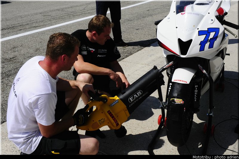 stands_misano_sbk2009_0121