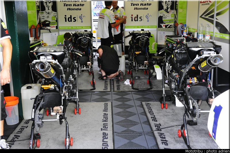 stands_misano_sbk2009_0200
