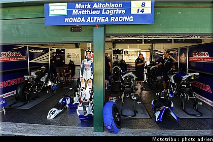 stands_misano_sbk2009_0007.JPG