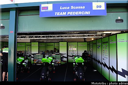 stands_misano_sbk2009_0016.JPG