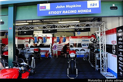 stands_misano_sbk2009_0018.JPG