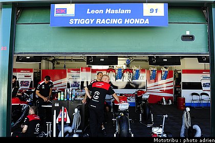 stands_misano_sbk2009_0019.JPG