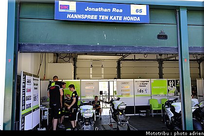stands_misano_sbk2009_0034.JPG