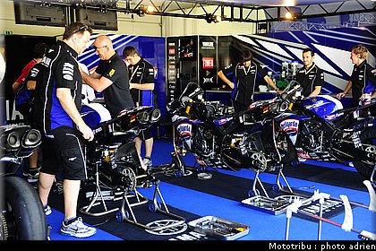 stands_misano_sbk2009_0040.JPG