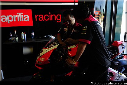 stands_misano_sbk2009_0062.JPG