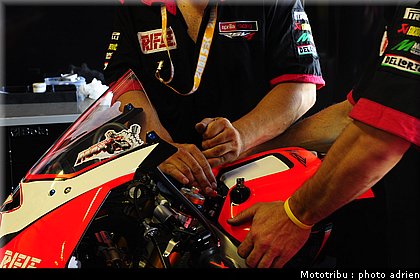 stands_misano_sbk2009_0063.JPG