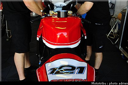 stands_misano_sbk2009_0072.JPG