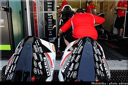 stands_misano_sbk2009_0078.JPG