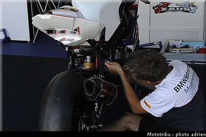 stands_misano_sbk2009_0080.JPG