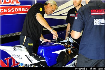 stands_misano_sbk2009_0093.JPG