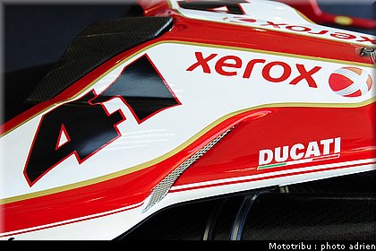 stands_misano_sbk2009_0134.JPG