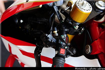 stands_misano_sbk2009_0135.JPG