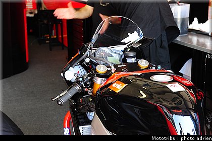 stands_misano_sbk2009_0142.JPG