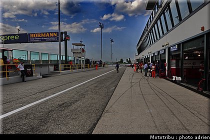 stands_misano_sbk2009_0185.JPG