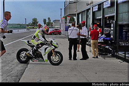 stands_misano_sbk2009_0192.JPG