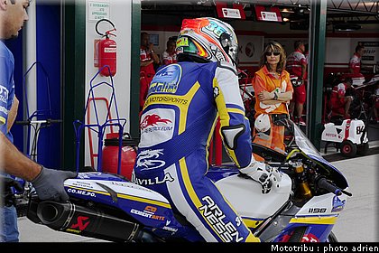 stands_misano_sbk2009_0194.JPG