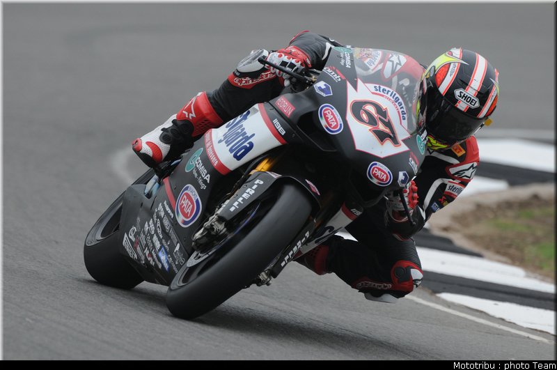 superbike_byrne_1_donington2009