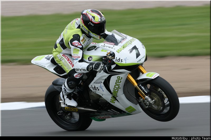 superbike_checac_02_donington2009