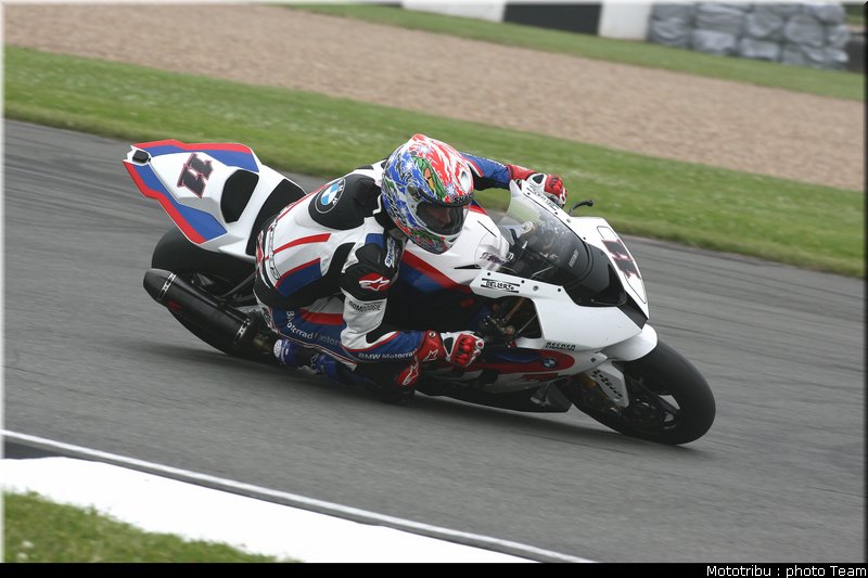 superbike_corser_6_donington2009