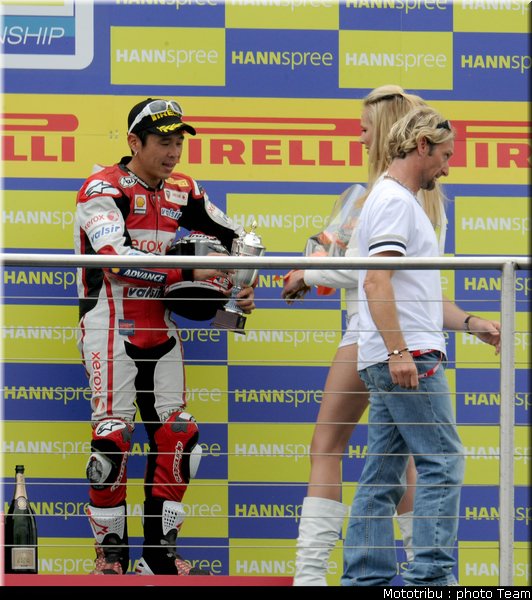 superbike_haga_4_donington2009