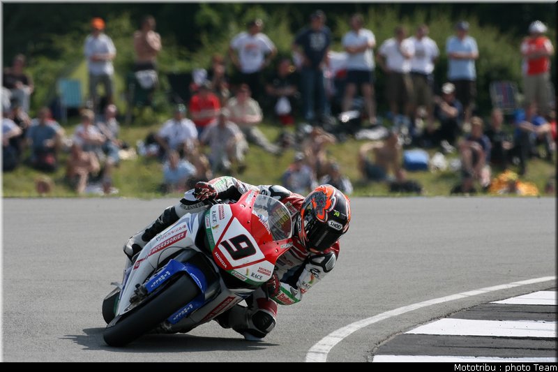 superbike_kyionari_12_donington2009