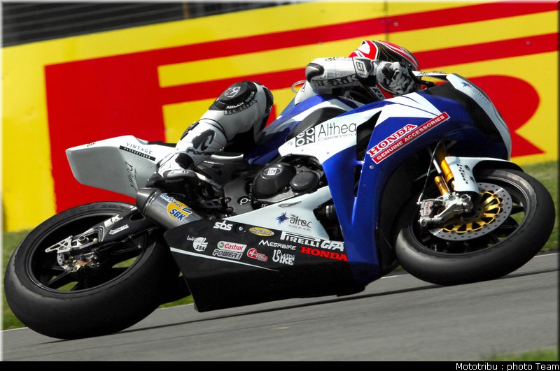 superbike_lagrive_3_donington2009